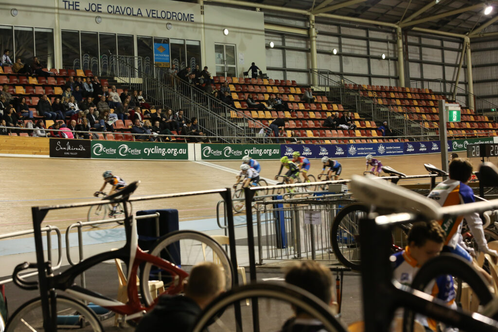 Anzac-Day-Omnium-25-Apr-15-Photo-Con-Chronis-3B2A1932-1024x683 The 2015 ANZAC Day Omnium in Pictures